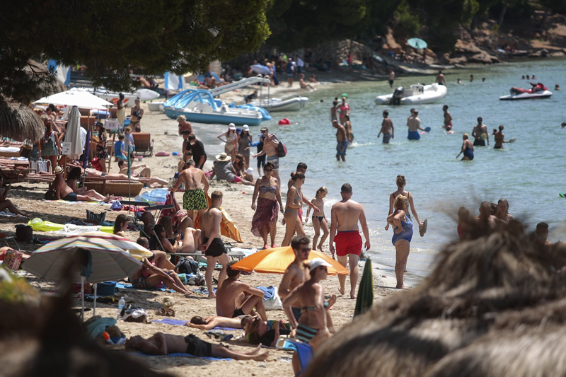 ‘Second wave’ virus fears strike blow to tourism industry